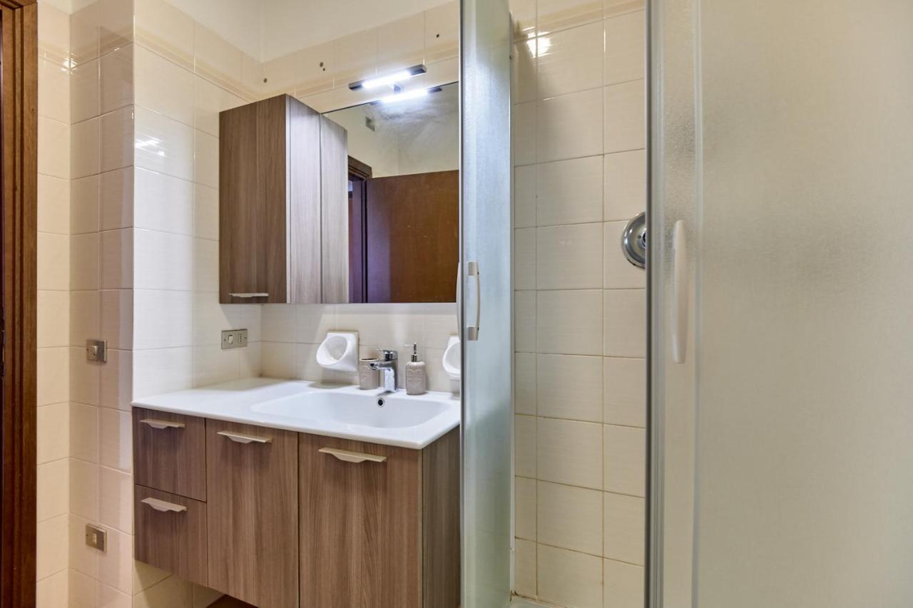 Lydie Apt. Exclusive Holigarda Desenzano del Garda Eksteriør bilde