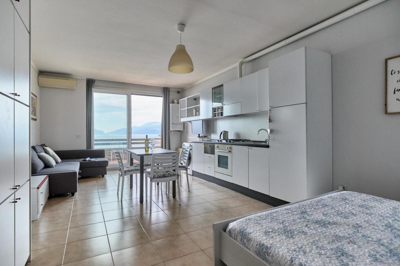 Lydie Apt. Exclusive Holigarda Desenzano del Garda Eksteriør bilde